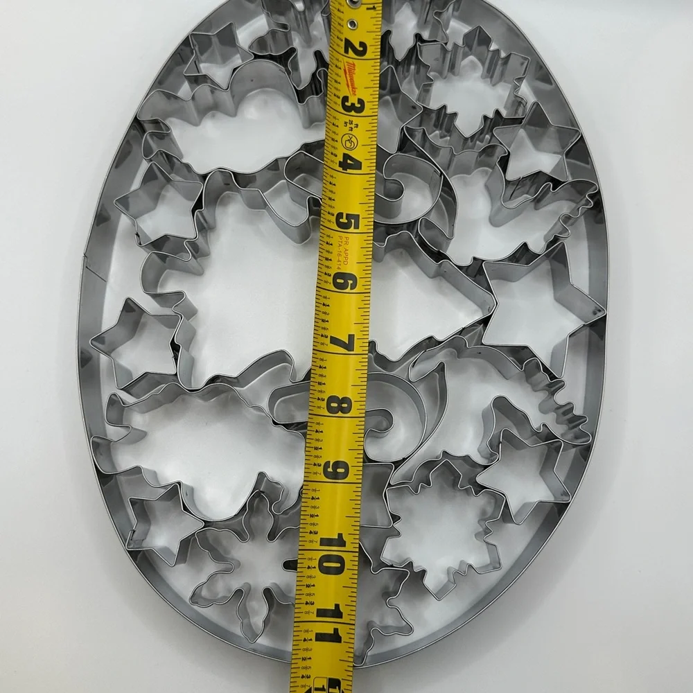 Williams Sonoma Christmas Cookie Cutter Plaque